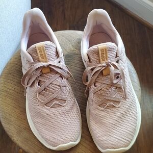 New Balance Pink Athletic Sneakers with Breathable Fabric